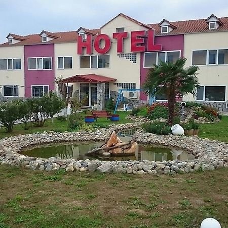 Hotel Konstantina Rodopoli Exterior photo